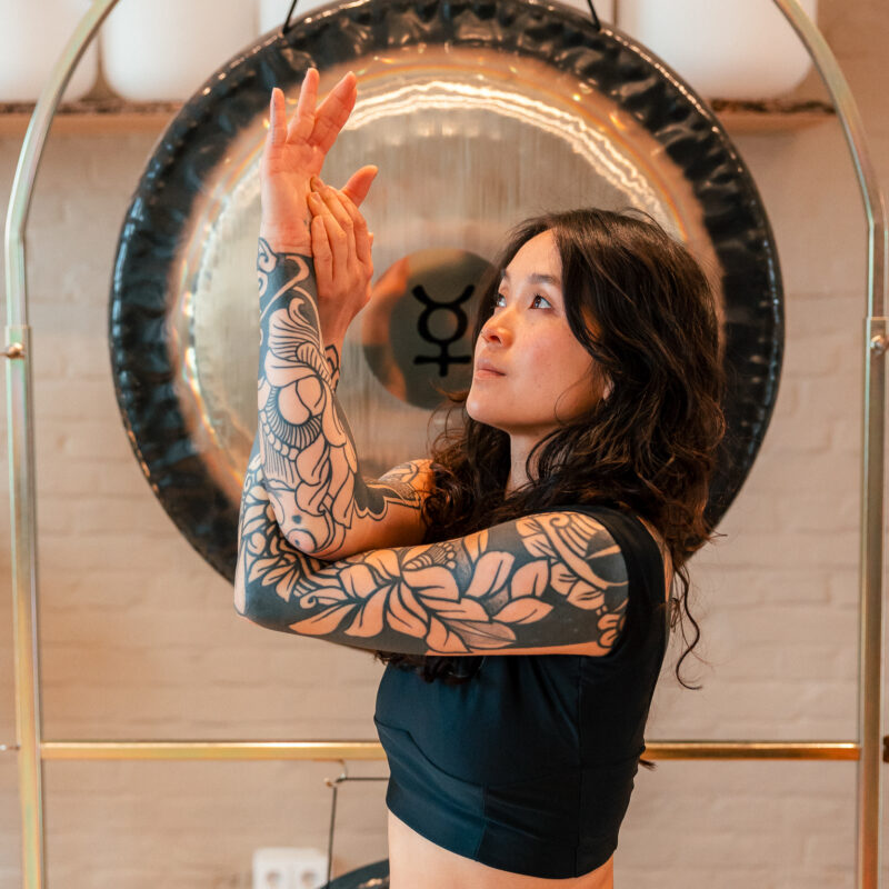 YIN YOGA & SOUND MASSAGE YIN YOGA & SOUND MASSAGE