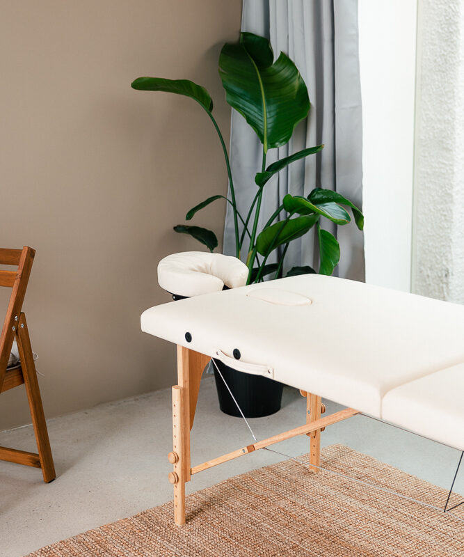 DEEP‑TISSUE MASSAGE (45 MIN) — €70 DEEP‑TISSUE MASSAGE (45 MIN) — €70