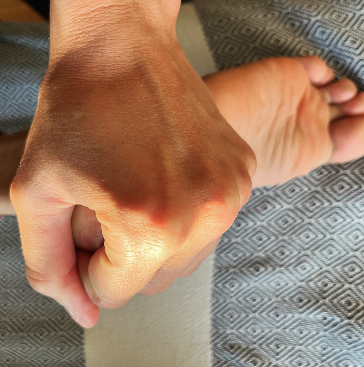 GROUNDING FOOT REFLEXOLOGY (50 MIN) — €80 GROUNDING FOOT REFLEXOLOGY (50 MIN) — €80